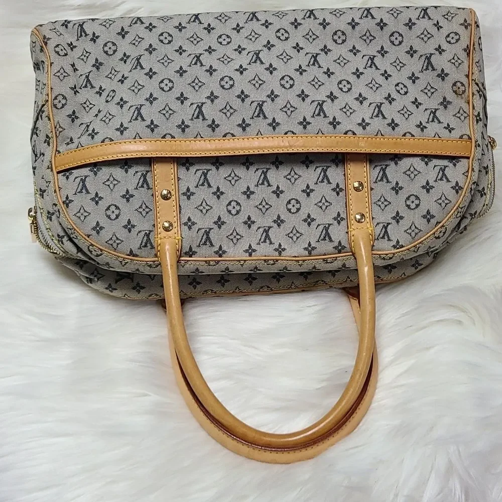 💯 Authentic Louis Vuitton Mini Lin Handbag🍀
